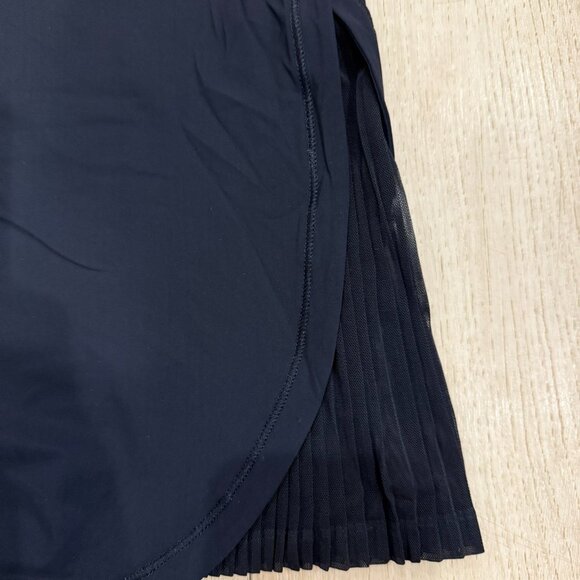 lululemon pleated tee shirt - Picture 3 of 4